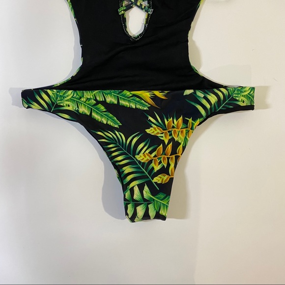Dark Tropical One Piece Cutout - Picture 4 of 6